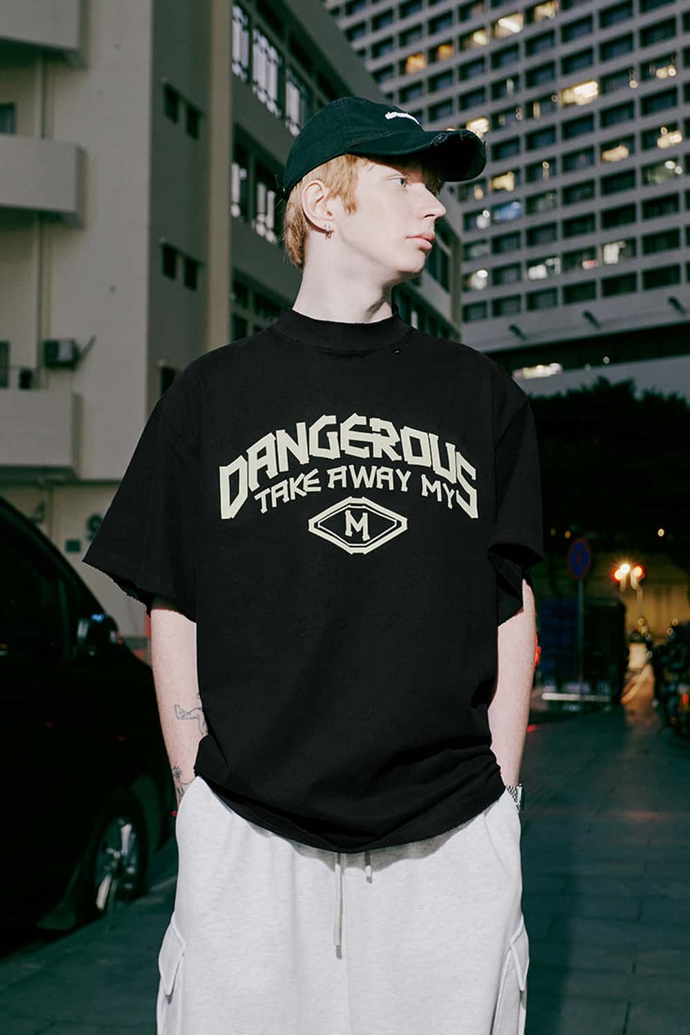 Mock-Neck Graphic Boxy T-Shirt - Black