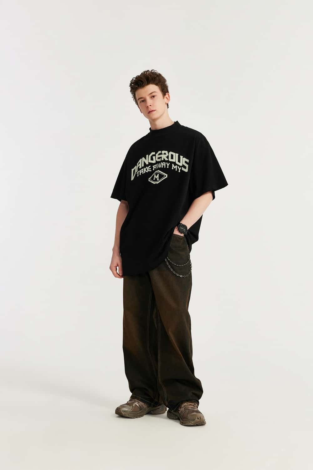 Mock-Neck Graphic Boxy T-Shirt - Black