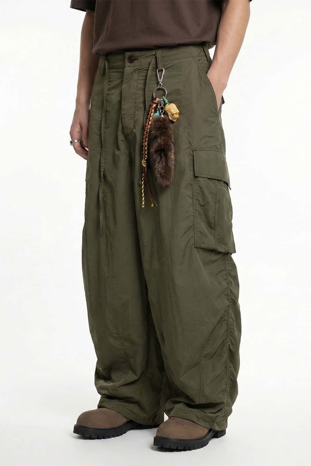 Textured Nylon Wide-Leg Cargo Pants - Military Green