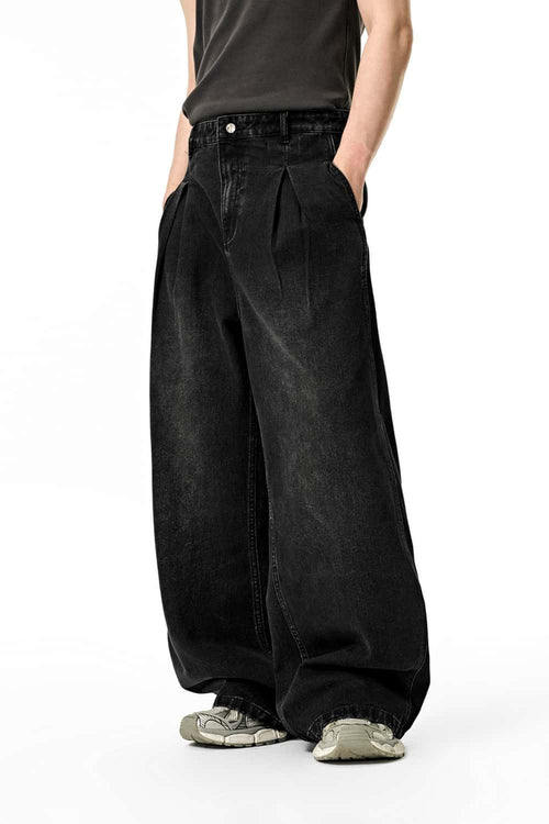 Washed Pleated Wide-Leg Jeans - Black