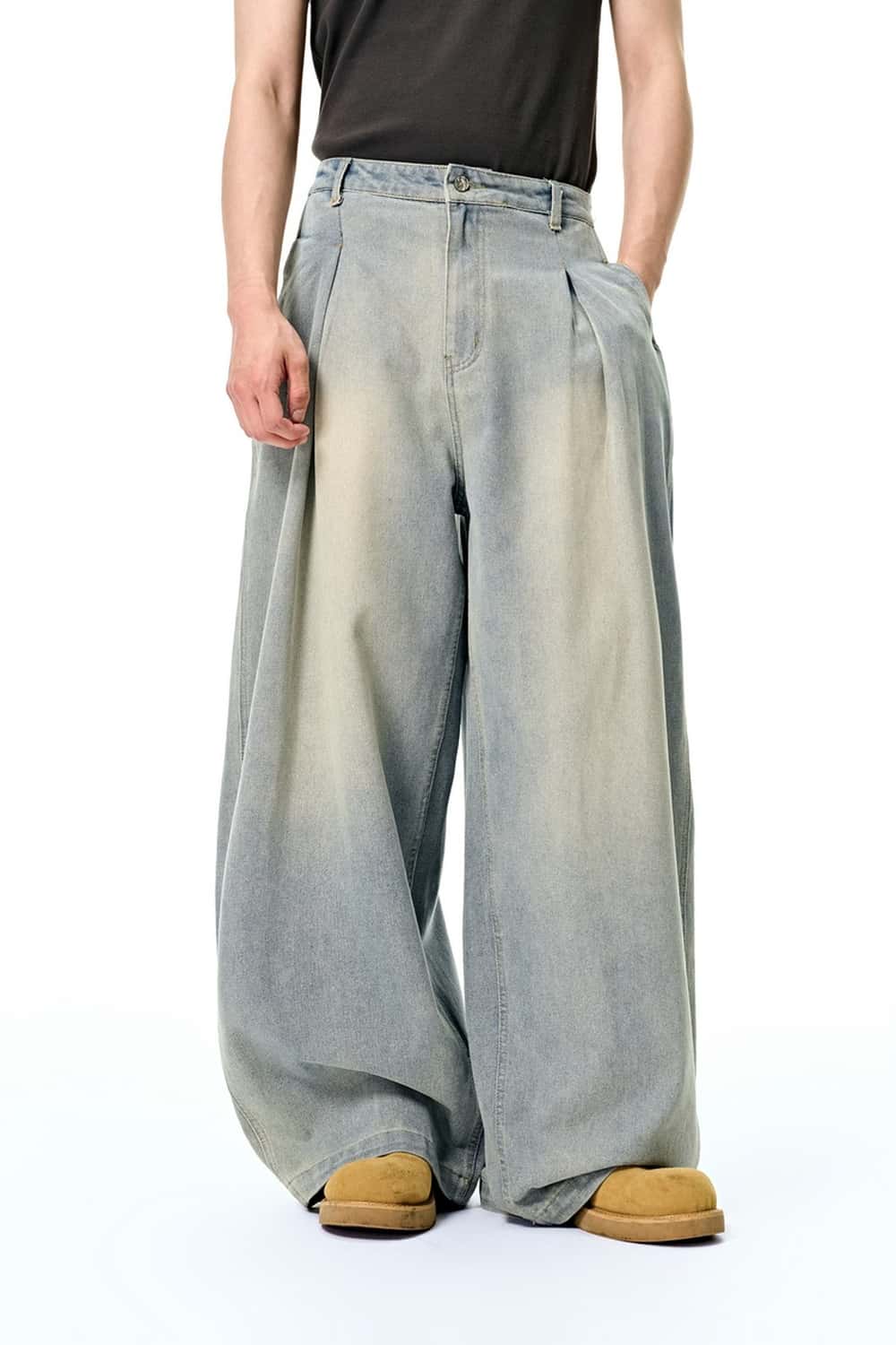Washed Pleated Wide-Leg Jeans - Dark Gray