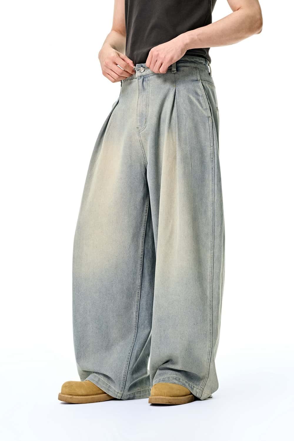 Washed Pleated Wide-Leg Jeans - Dark Gray