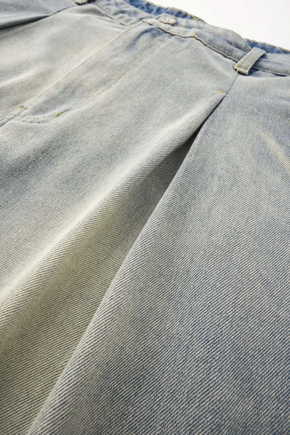Washed Pleated Wide-Leg Jeans - Dark Gray