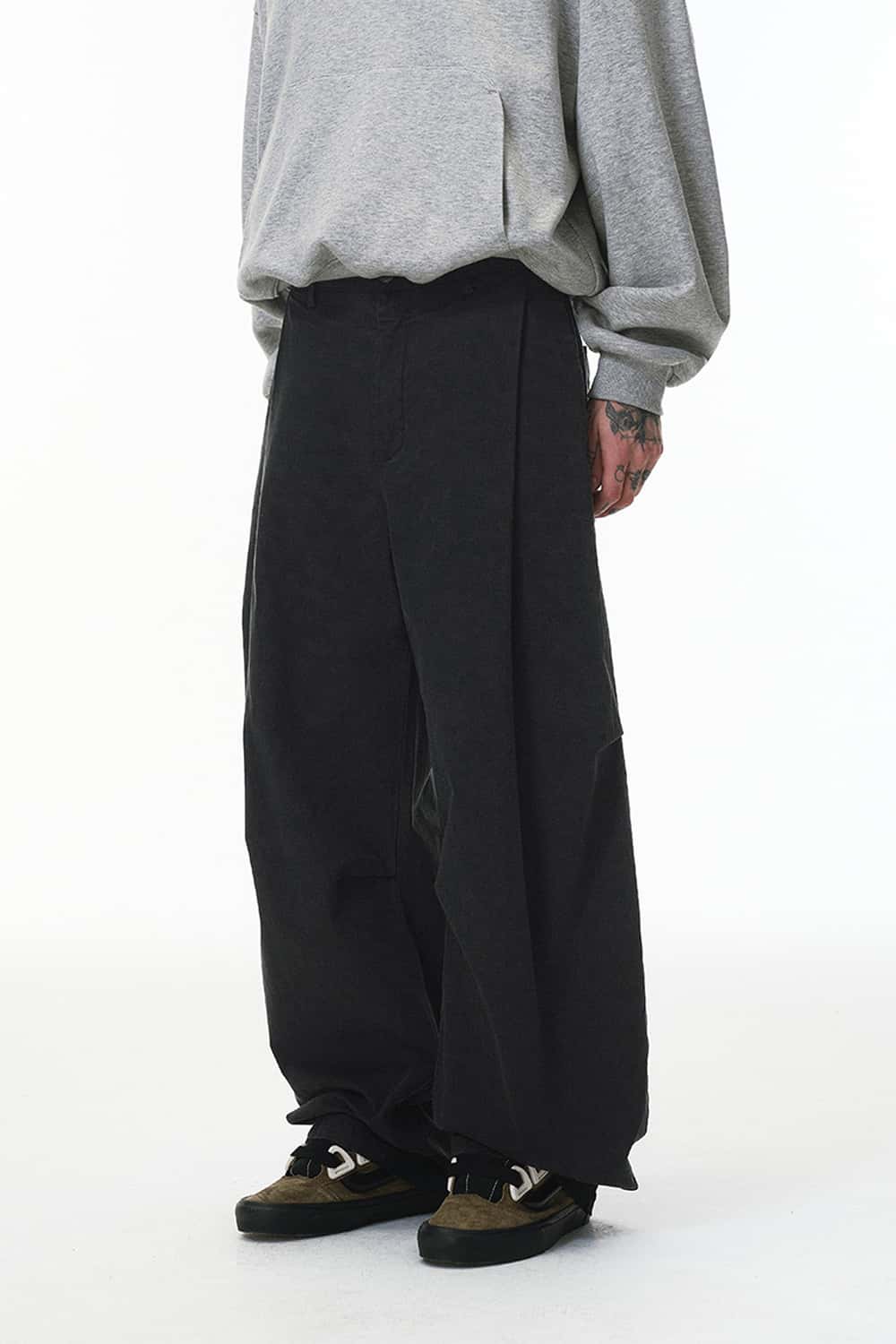 Pleated Wide-Leg Utility Pants - Black
