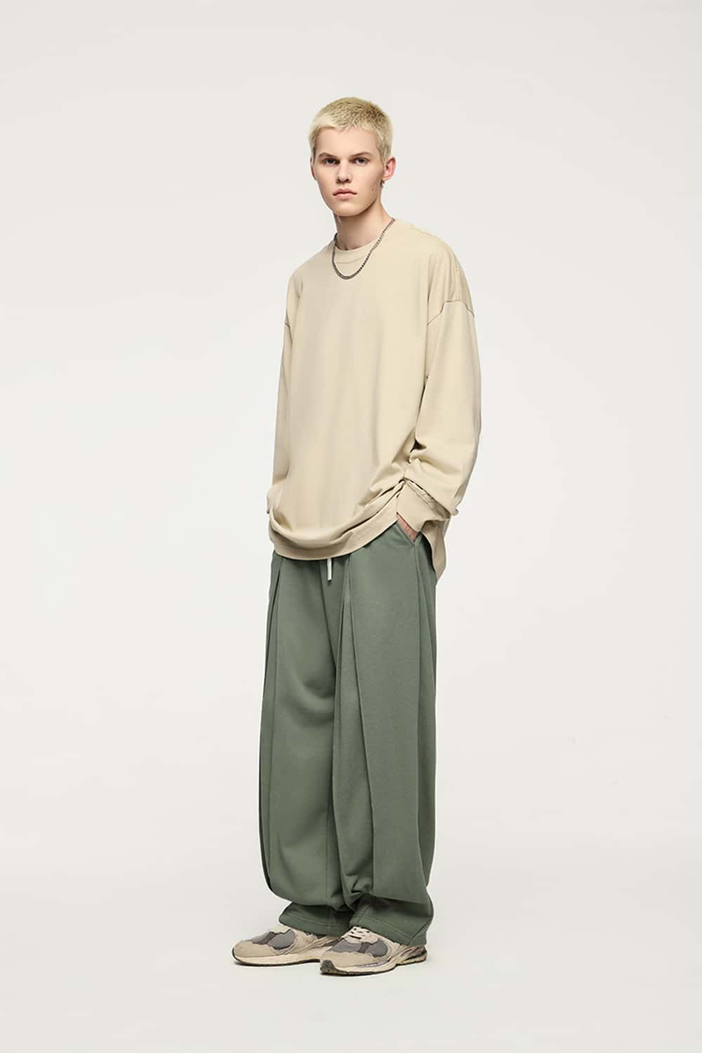 Pleated Wide-Leg Sweatpants - Grayish Green