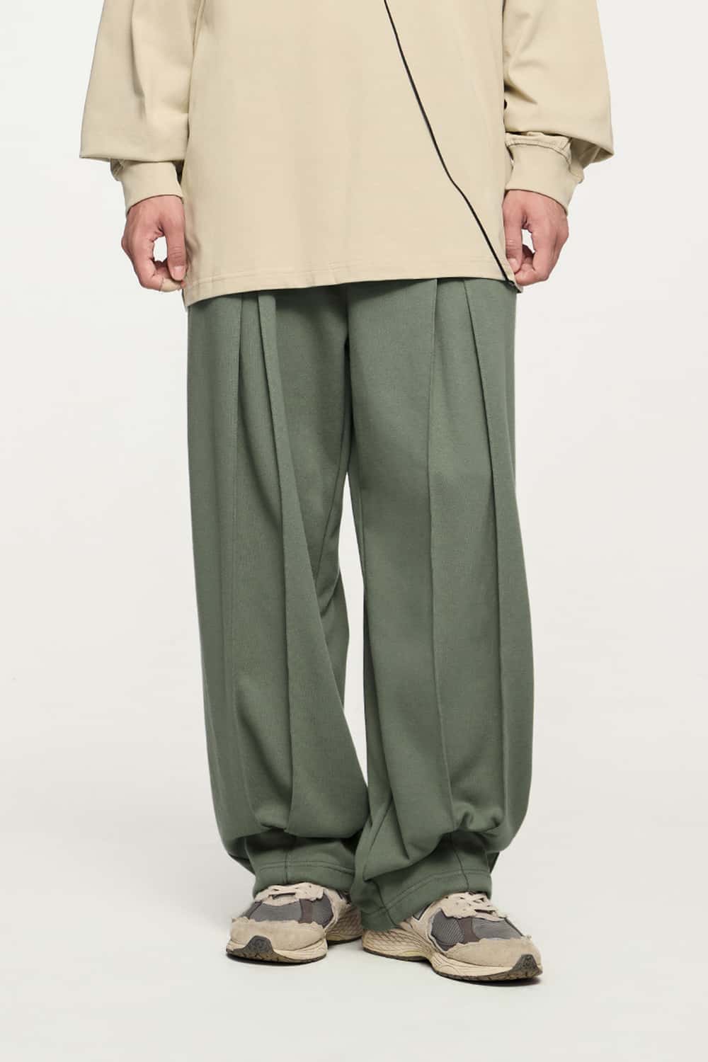 Pleated Wide-Leg Sweatpants - Grayish Green