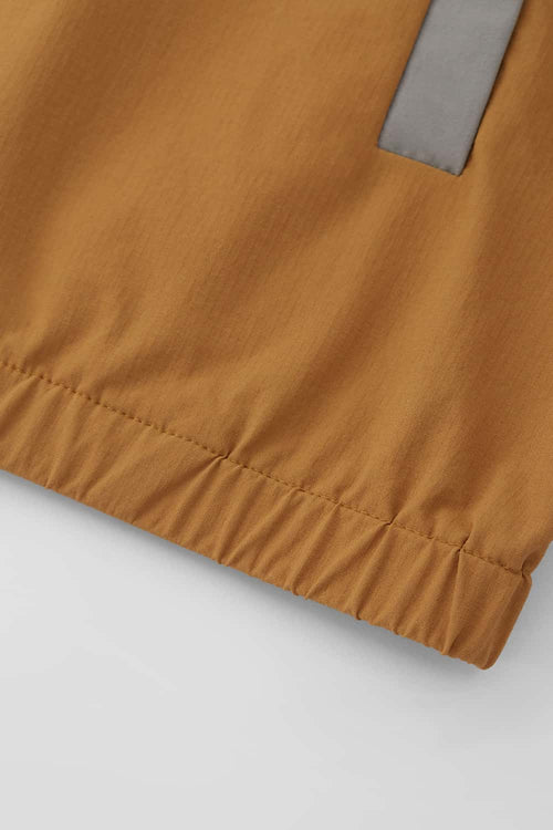 Water-Repellent Colorblock Short-Sleeve Jacket - Brown