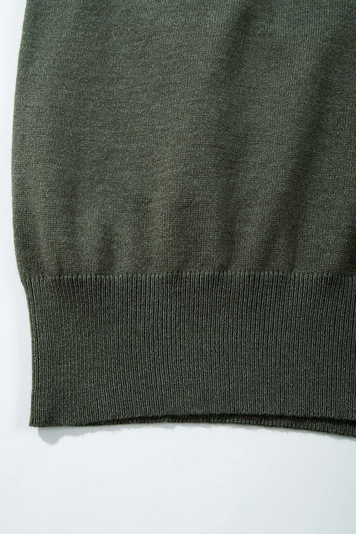 Short-Sleeve Knit Top with Dropped Shoulders in Military Green - hem detail