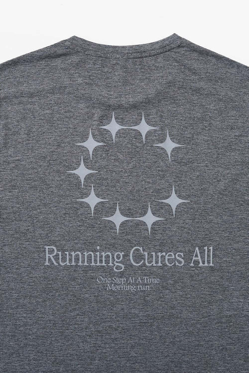 Lightweight Star-Graphic Running T-Shirt in Gray - graphic detail