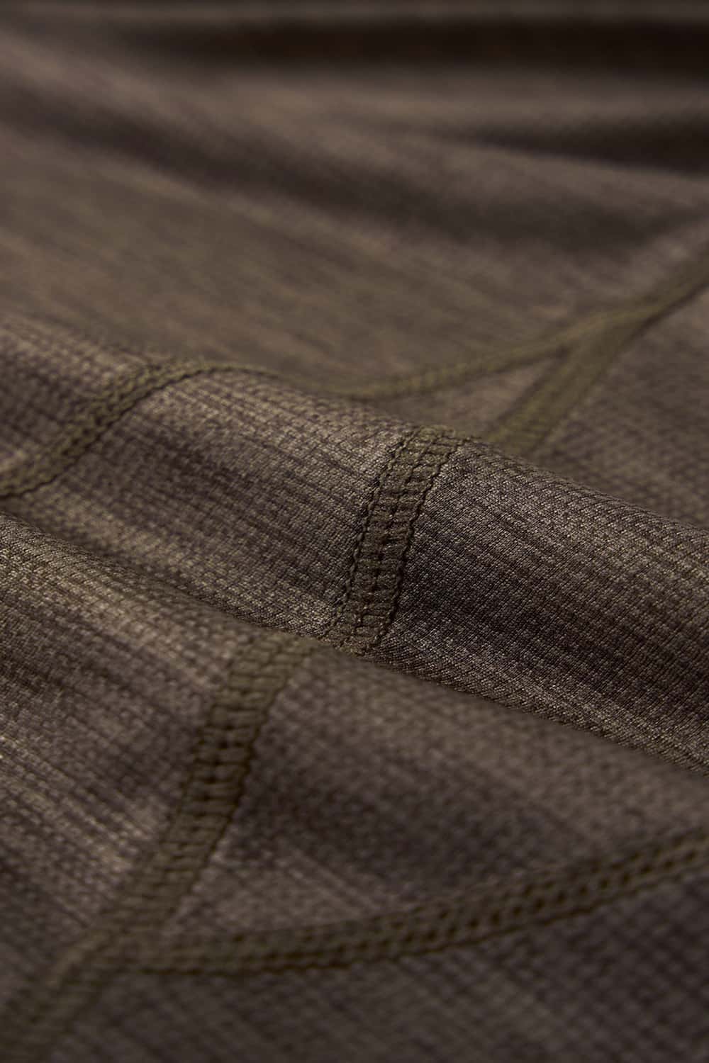 High-Stretch Quick-Drying Panelled T-Shirt in Trunk Brown - fabric texture close-up