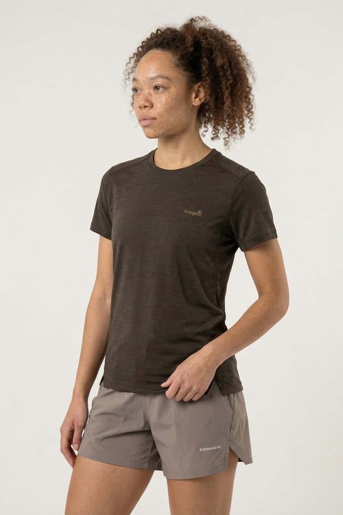 High-Stretch Quick-Drying Panelled T-Shirt in Trunk Brown - full-length front modeled view