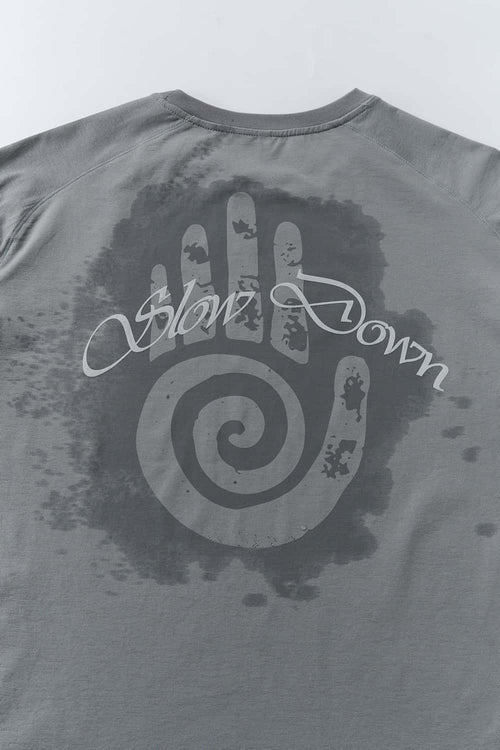 Water-Reveal Slow Down Graphic T-Shirt in Stone Gray - product detail close-up