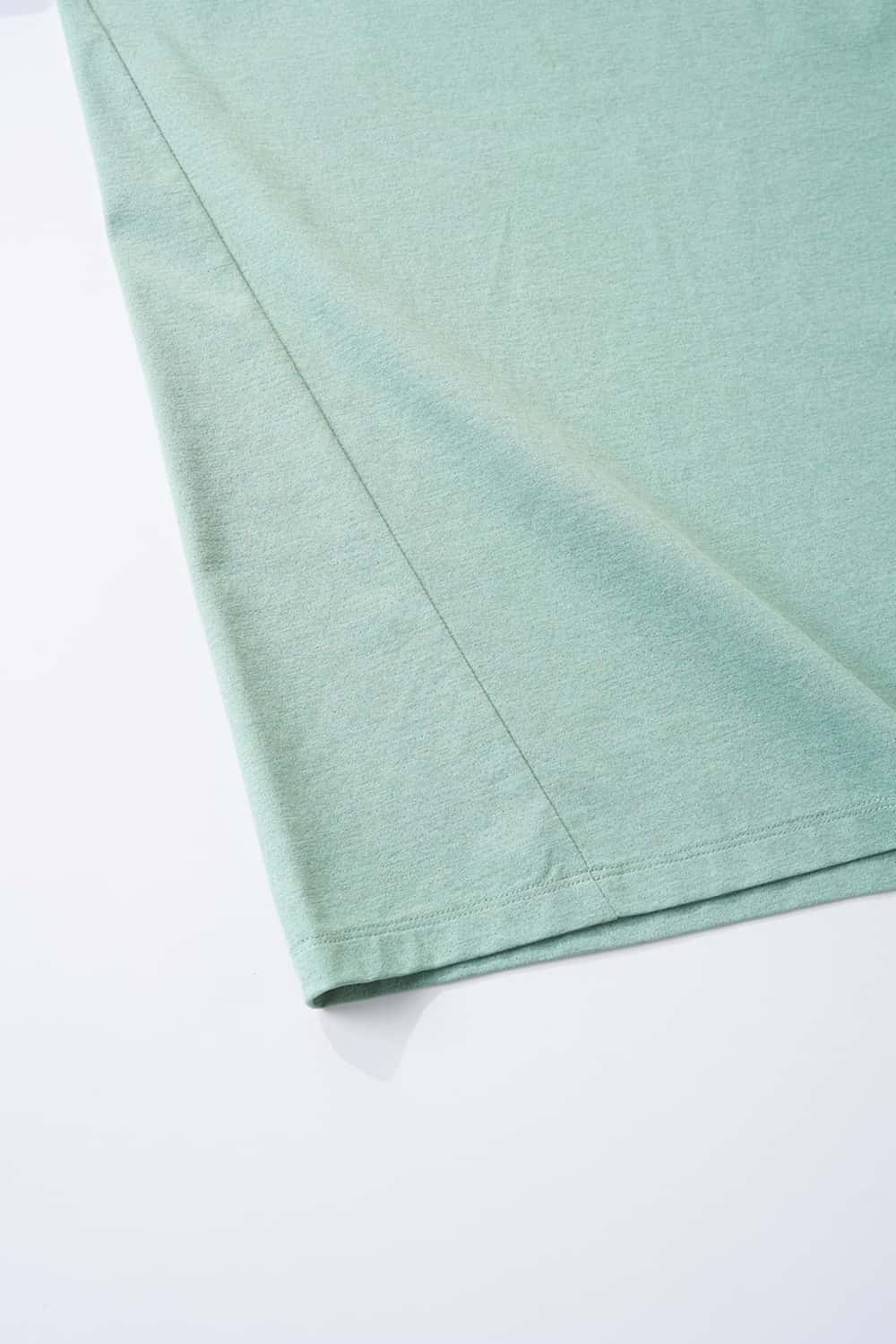 Cool-Touch Sun-Protective Graphic T-Shirt in Green - hem detail