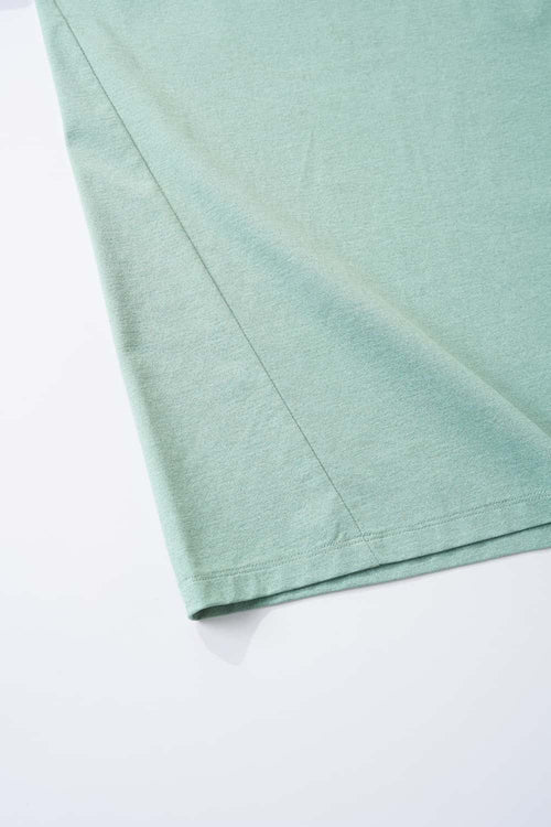 Cool-Touch Sun-Protective Graphic T-Shirt in Green - hem detail