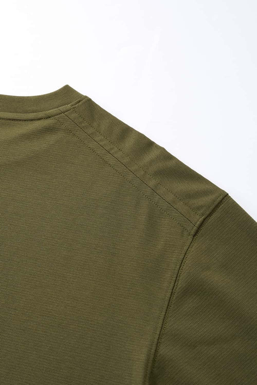Adjustable-Hem Quick-Drying T-Shirt in Military Green - decorative detail