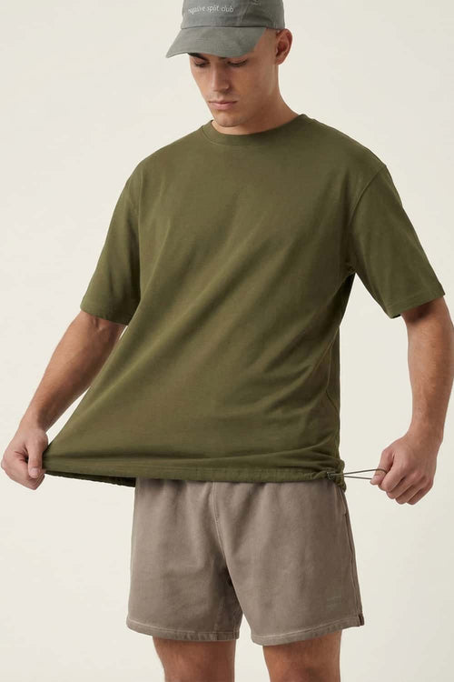 Adjustable-Hem Quick-Drying T-Shirt in Military Green - hem detail