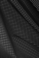 Quick-Drying Curved-Seam Sports T-Shirt in Black - fabric texture close-up
