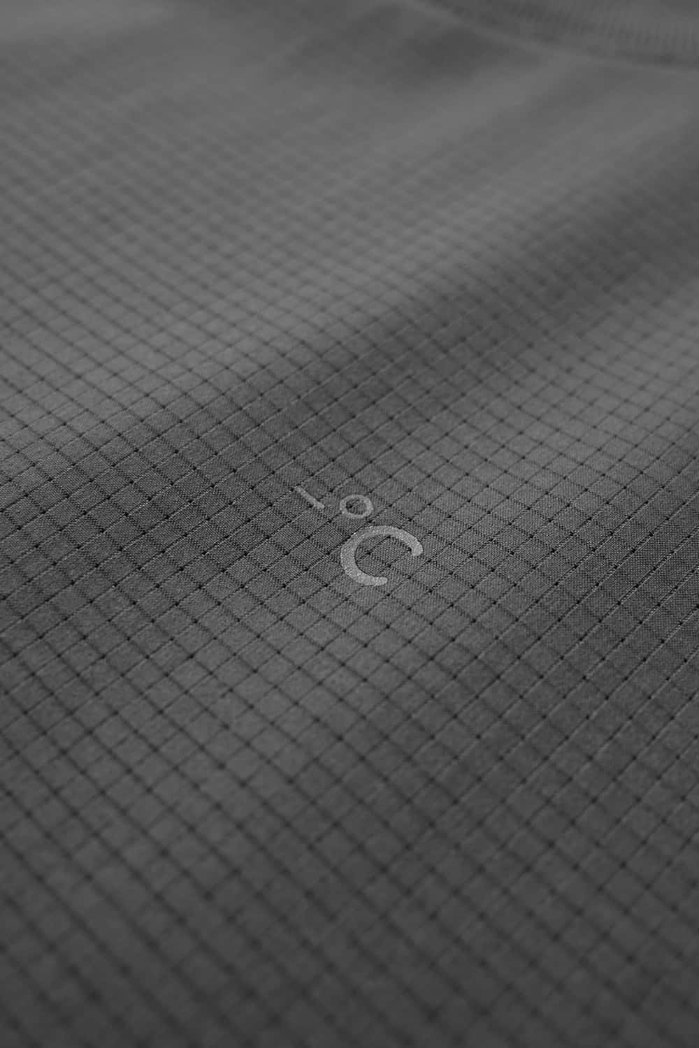 Quick-Drying Curved-Seam Sports T-Shirt in Dark Gray - fabric texture close-up