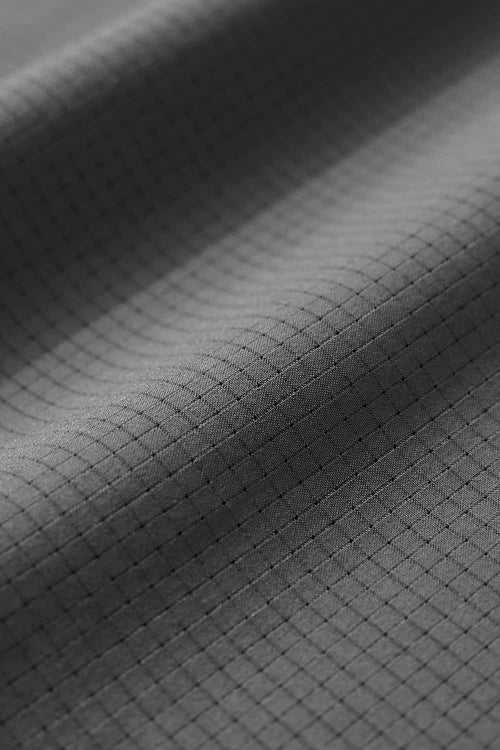 Quick-Drying Curved-Seam Sports T-Shirt in Dark Gray - fabric texture close-up