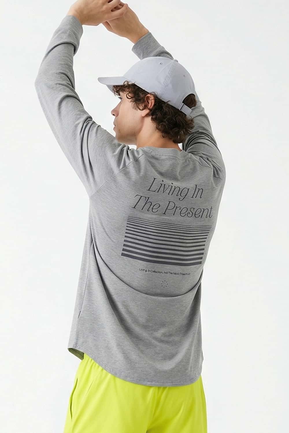 Skin-Friendly Curved-Hem Graphic T-Shirt in Flower Gray - back modeled view