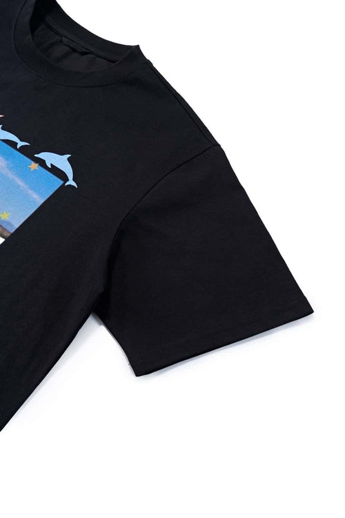 Relaxed Beach Graphic T-Shirt in Active Black - product detail close-up