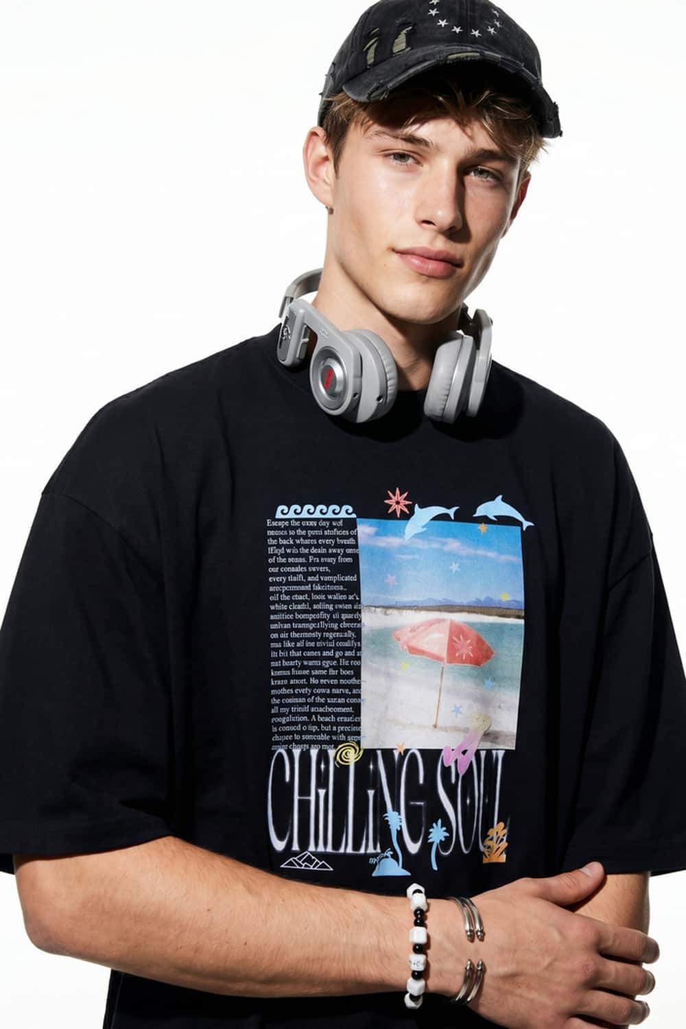 Relaxed Beach Graphic T-Shirt in Active Black - full-length front modeled view
