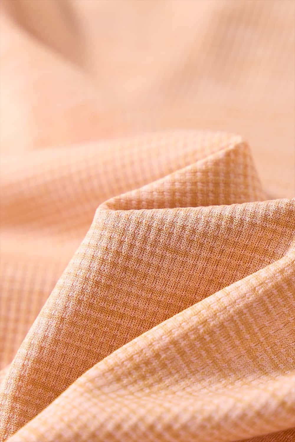 Women's Quick-Drying Fitted T-Shirt in Pink - fabric texture close-up
