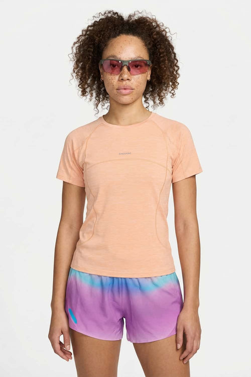 Women's Quick-Drying Fitted T-Shirt in Pink - product detail close-up