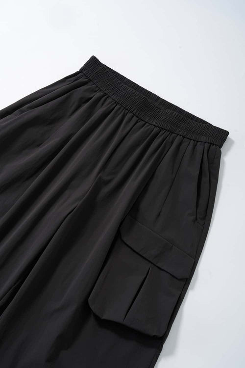 Adjustable-Hem Wide-Leg Cargo Pants in Gray - side pocket detail