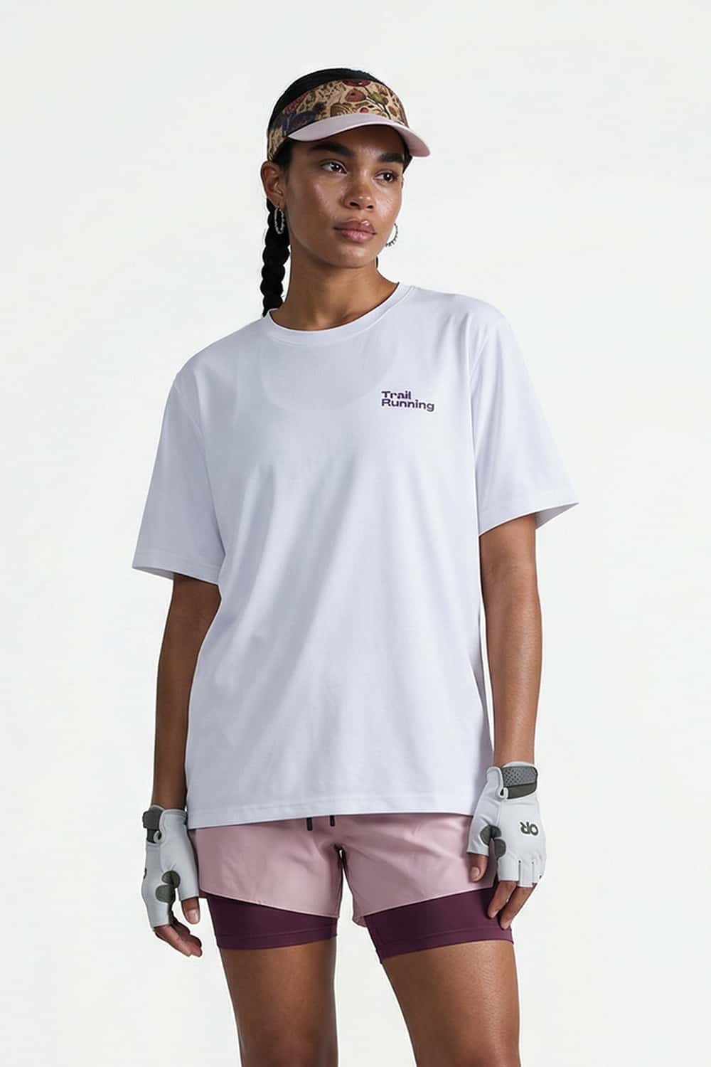 Trail-Running T-Shirt with Back Storage in White - front modeled close-up