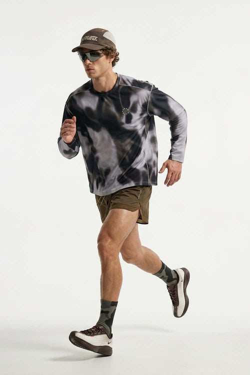 Quick-Drying Running Graphic Long-Sleeve T-Shirt in Charcoal - full-length front modeled view