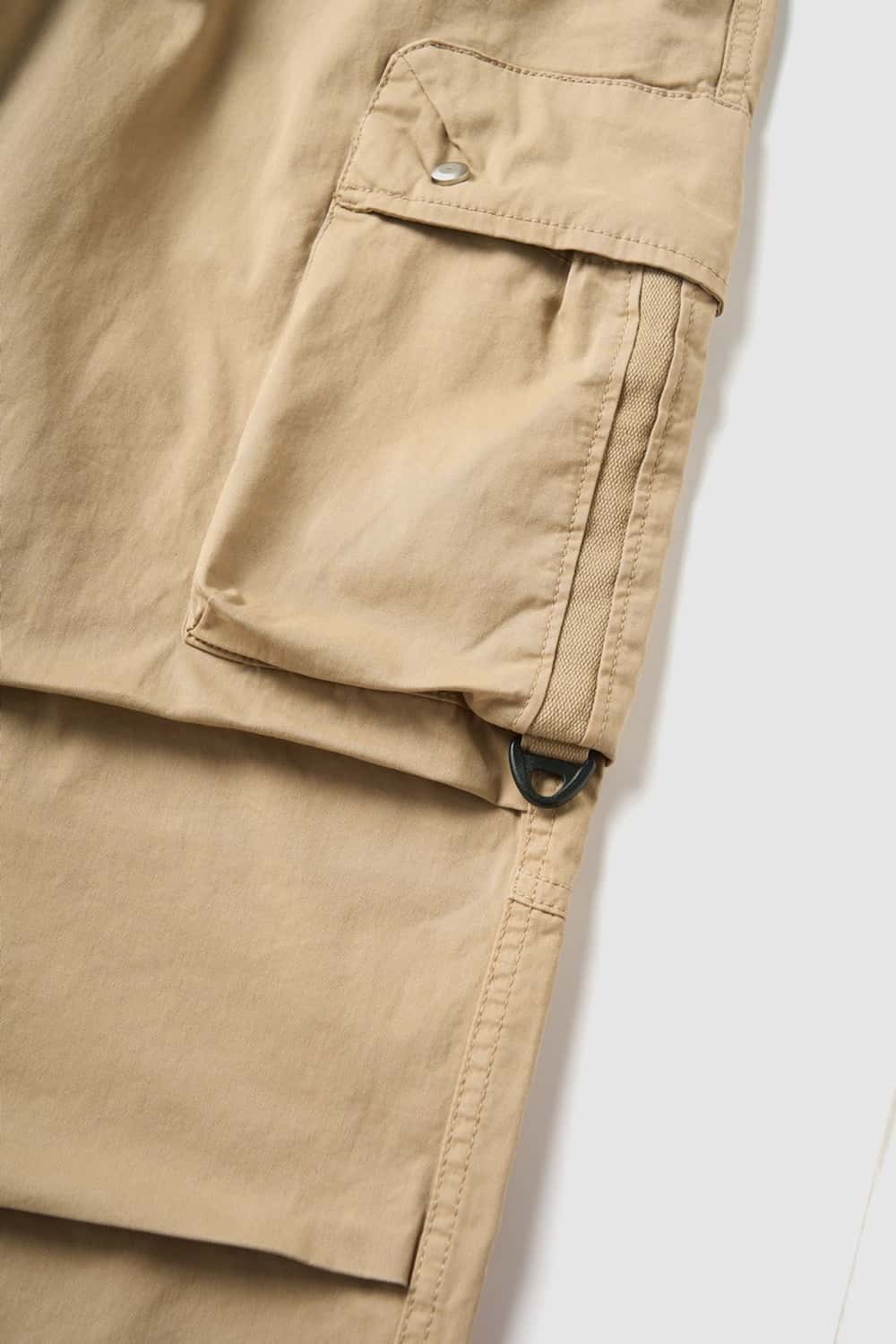 Drawstring Wide-Leg Cargo Trousers in Khaki - side pocket detail