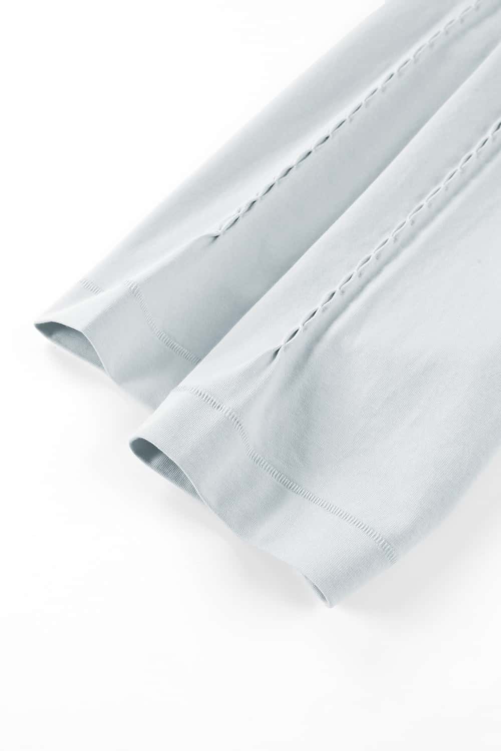 High-Stretch Loop-Trim Long-Sleeve T-Shirt in Grayish White - cuff detail
